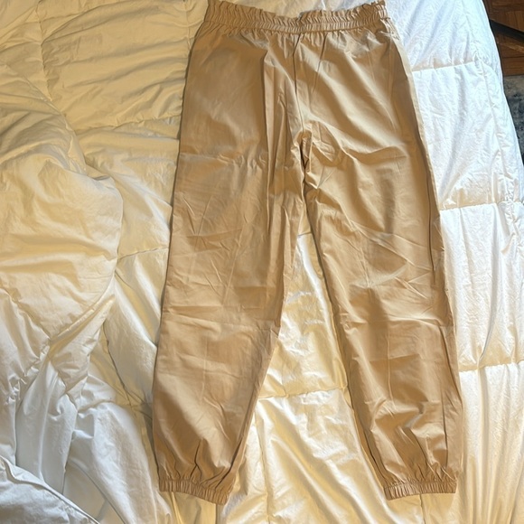 Light material, baggy style, size large.  Elastic waistband. - Picture 2 of 6